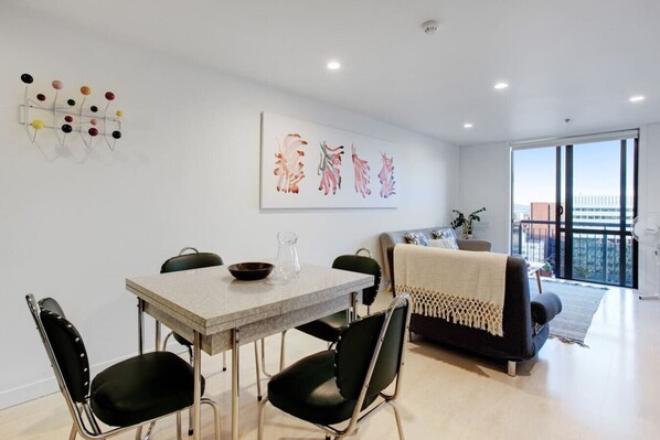 Unclassified image, 1 of 27, button