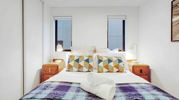 2 bedrooms, desk, iron/ironing board, WiFi