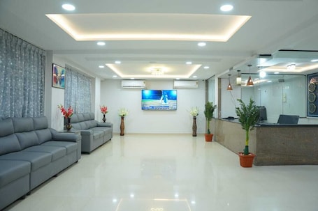 Reception. Hotel N Grand