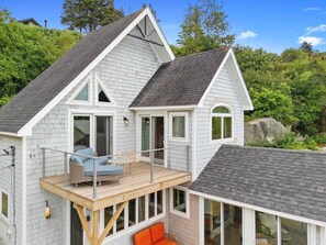 Exterior - Quarry Village Compound; 4BR + Hot Tub on a workin (Spruce Head)