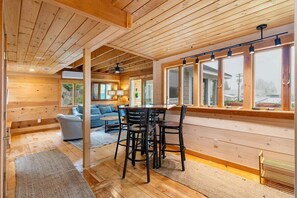 Interior - Quarry Village Compound; 4BR + Hot Tub on a workin (Spruce Head)