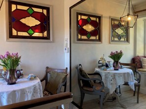 Apartment | Dining - Groves Hall Garden Apartment Sleights Near Whitby (Whitby)