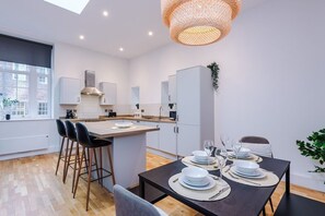 Dining - Charming 2 bed in York - Sleeps 6 (York)
