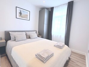 2 soverom, strykejern/-brett, wi-fi og sengetøy