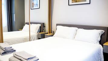 2 bedrooms, iron/ironing board, WiFi, bed sheets