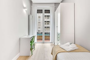 2 slaapkamers, een strijkplank/strijkijzer, gratis wifi, beddengoed