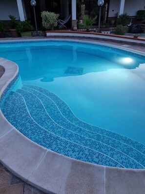 Udendørs pool