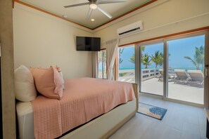 4 quartos, cofres nos quartos, ferros/tábuas de passar roupa