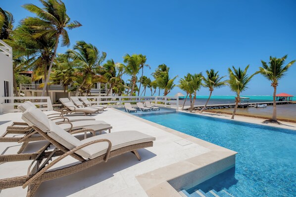 Alberca al aire libre 