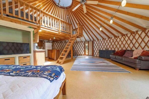 2 slaapkamers, reisbedje, gratis wifi, beddengoed