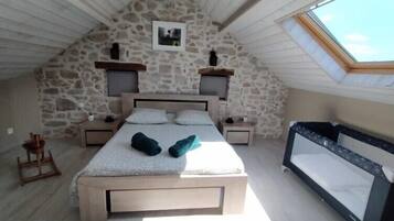 Deluxe Apartment, Garden View | 1 bedroom, free WiFi