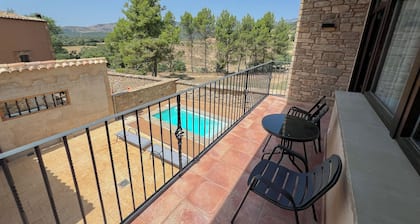 Cal Gabarró - House for 12 people with swimming pool, WiFi, AC and BBQ