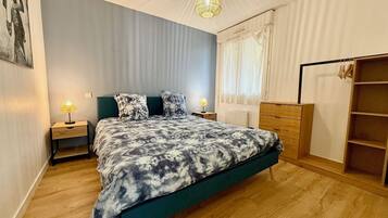 1 chambre, fer et planche Ă repasser, Wi-Fi, draps fournis