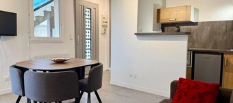 Le Bacquin 21 town center 2 minutes away, train station 700 m away, secure private parking.
