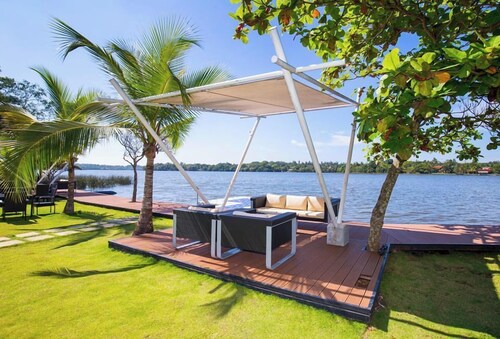 Houseboats By DAE Colombo