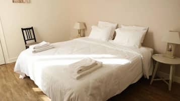 Departamento clásico, vista a la ciudad | 1 habitación, tabla de planchar con plancha y wifi gratis