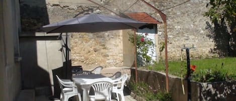 Ferienhaus, Gartenblick | Terrasse/Patio