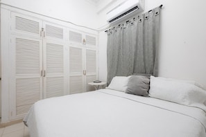 1 chambre, fer et planche à repasser, Wi-Fi, draps fournis