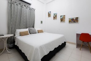 1 chambre, fer et planche à repasser, Wi-Fi, draps fournis