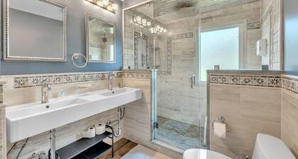 NEW! Upscale Escape | Game Room & Spa-Like Baths