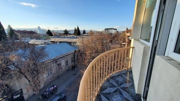 Superior Double Room | Minibar, individually decorated, individually furnished, desk