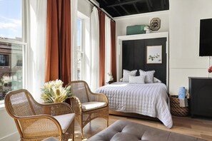 1 chambre, bureau, fer et planche à repasser, accès au Wi-Fi (inclus)