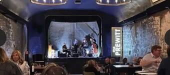 Unique Urban 1 Bedroom Flat, the Upper Plum