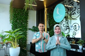 Reception - Tropical Point Hotel Syariah (Kendari)