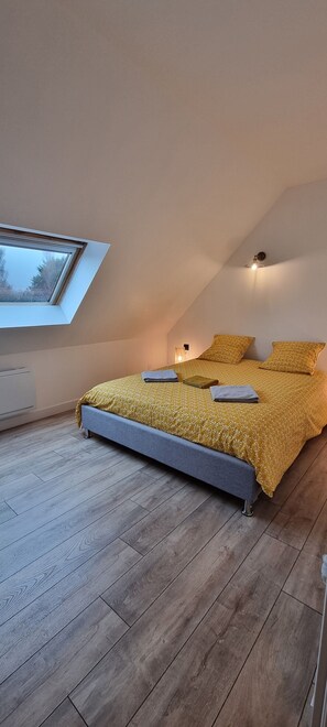 4 soverom, strykejern/-brett, reiseseng for barn og wi-fi (inkludert)