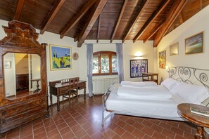 4 Schlafzimmer, Bügeleisen/Bügelbrett, kostenloses WLAN, Bettwäsche
