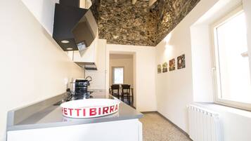 Frigorifero, forno, lavastoviglie, macchina per tè/caffè