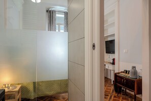 Chambre Confort double | Bureau, espace de travail pour ordinateurs portables