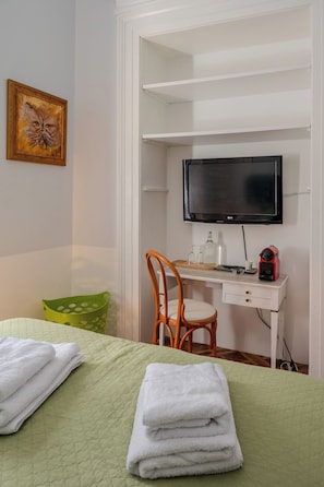 Comfort Double Room | Desk, laptop workspace, free WiFi