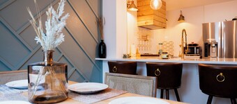 Stylish 3-bedroom house 2 min- COTA 5 min-TESLA 10 min- Airport 15 min-Downtown