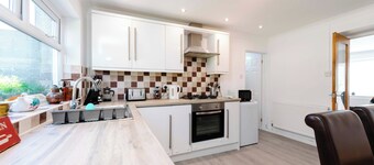 เอรินส์ คอทเทจ อิน เมอร์เทอร์ ไทด์ฟิล