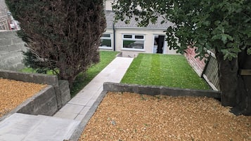 Cottage | Property grounds