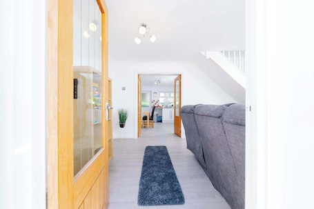 Cottage | Living area