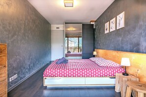 2 habitaciones, tabla de planchar con plancha y wifi gratis 