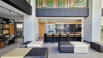 Standard Apartment | Lobby