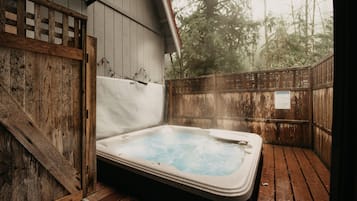 Cabin, 4 Bedrooms, Balcony, Mountain View | Outdoor spa tub