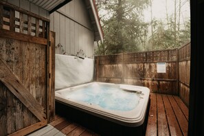 Cabin, 4 Bedrooms, Balcony, Mountain View | Outdoor spa tub