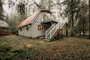 Cabin, 4 Bedrooms, Balcony, Mountain View | Exterior