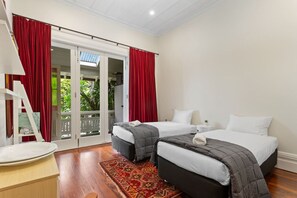 4 habitaciones, escritorio, wifi y ropa de cama 