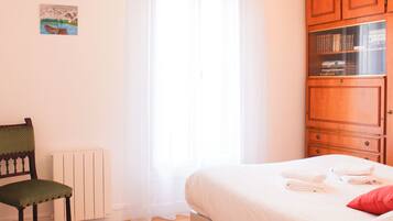 2 slaapkamers, een strijkplank/strijkijzer, wifi, beddengoed