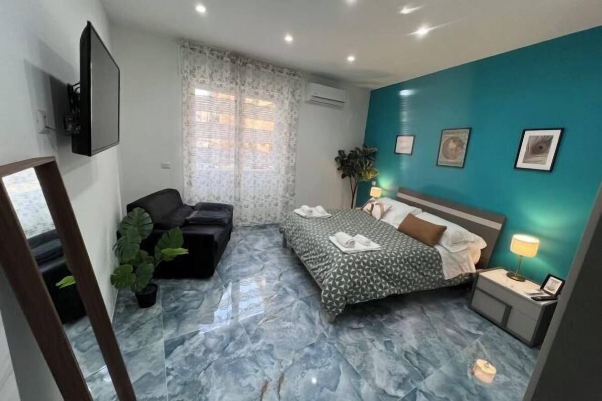 In-room safe, blackout drapes, iron/ironing board, free WiFi