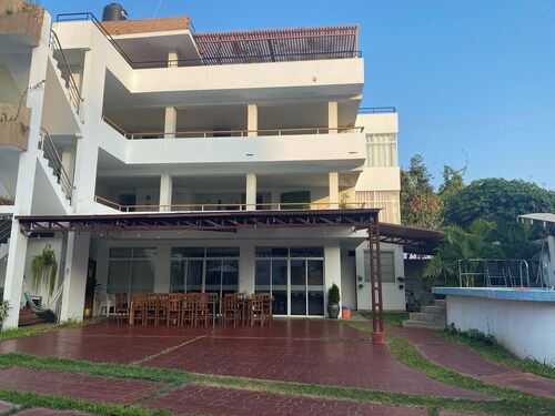 Casa Qhawana Simbal | Pool, pool table, and accommodations for 22 people