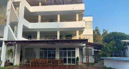 Casa Qhawana Simbal | Pool, pool table, and accommodations for 22 people