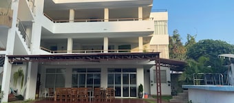 Casa Qhawana Simbal | Pool, pool table, and accommodations for 22 people