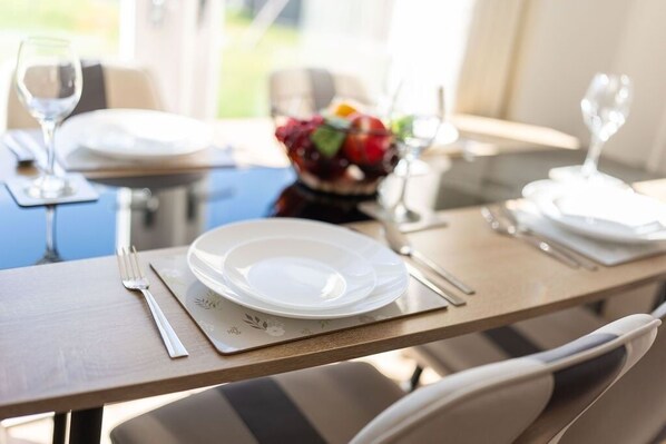 Dining - Derry House - 3 bedroom property (Aberdeen)