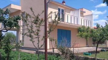 House (Four Bedroom Villa Anita with Terrace) | Exterior